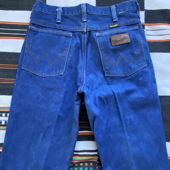 Vintage Wrangler Cowboy Cut Flare Dark Wash Jeans. Western Wear. 28/32.5. USA. - Picture 7 of 10
